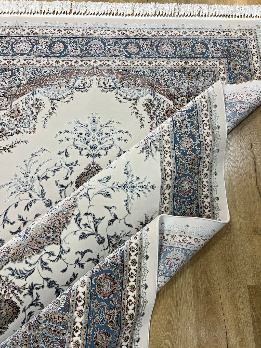 5x8 ft Ivory Silk Rug with Blue Border and Medallion, Classic Turkish Style