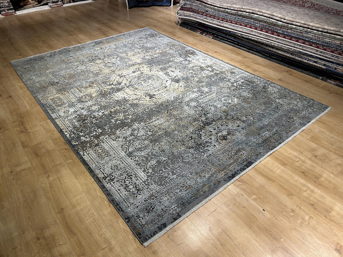 Gray Gold Bamboo Rug with Antique Distressed Medallion Pattern