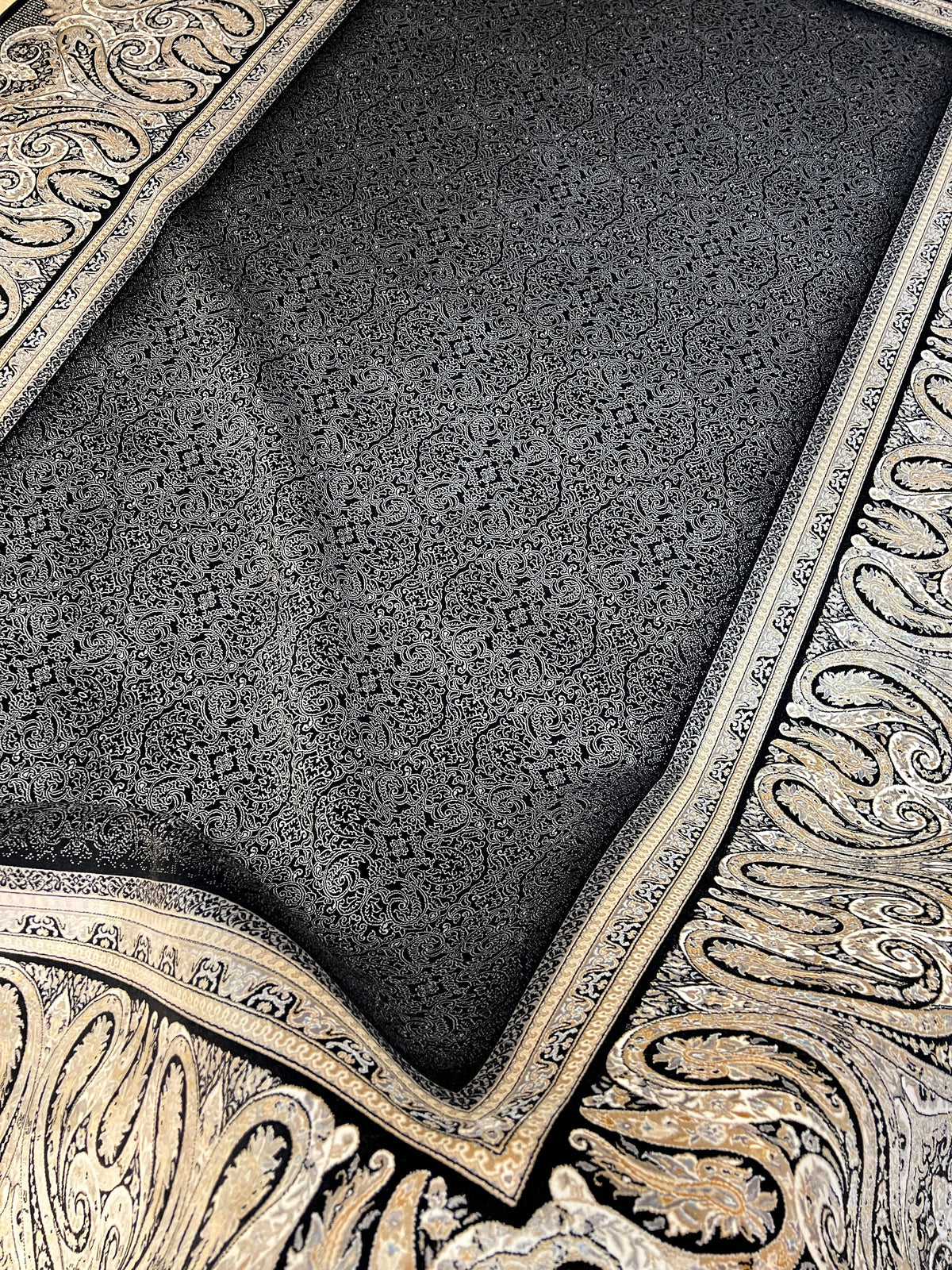 Black Silk Rug, Luxury Style Home Decor, Turkish Carpet
