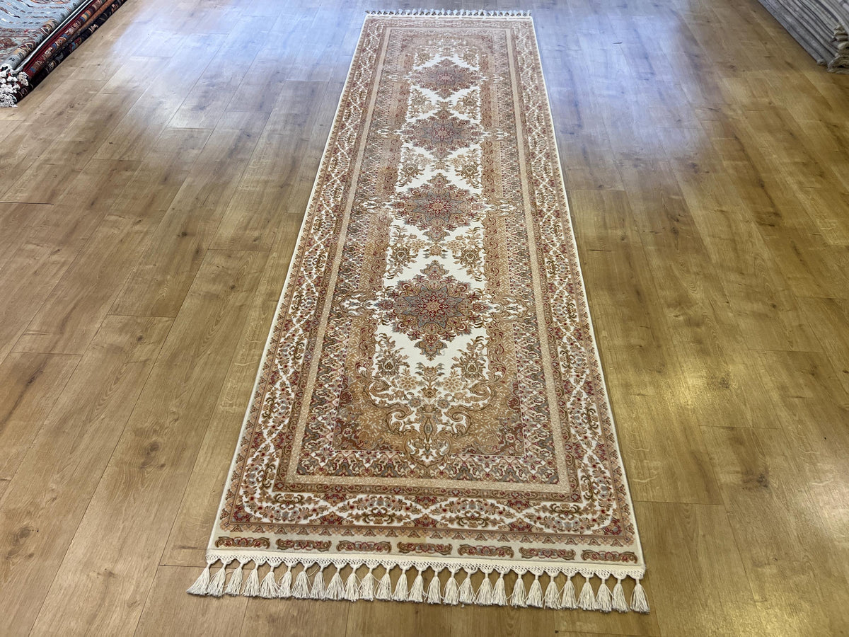 Cream Gold Medallion Silk Runner Rug, 3x10 ft, Classic Luxury Hallway Rug
