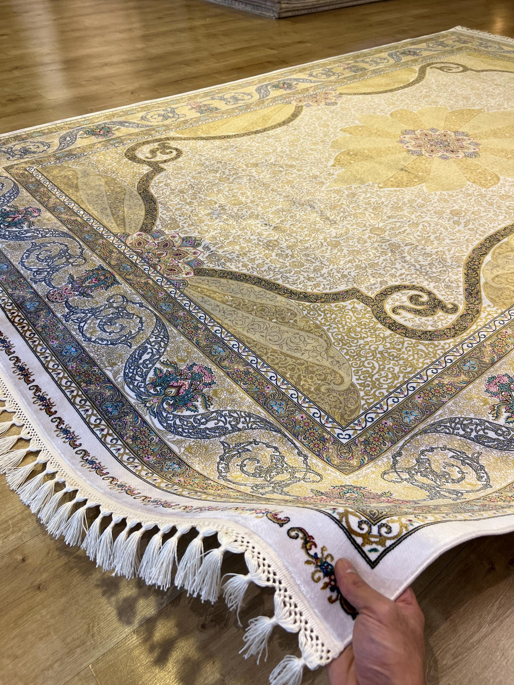 Cream Silk Rug with Gold Medallion Classic Design
