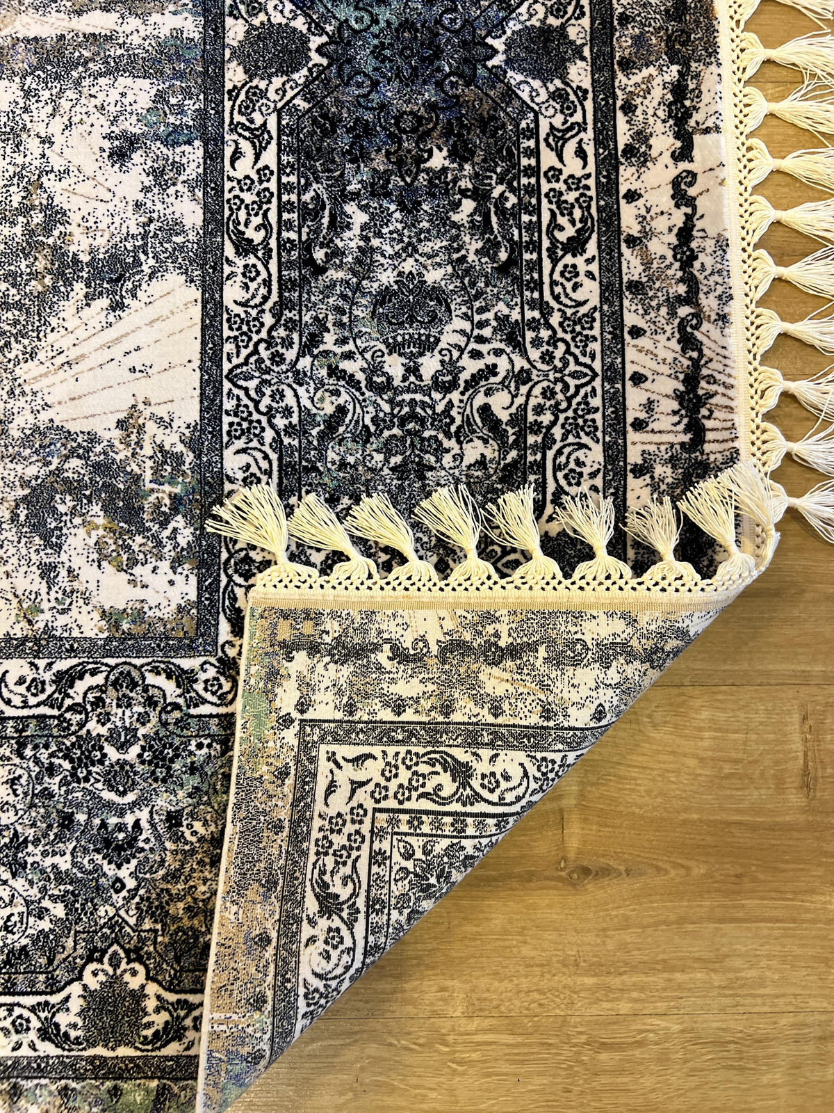 7x10 ft Cream Silk Rug, Gray Border Antique Medallion Classic Design
