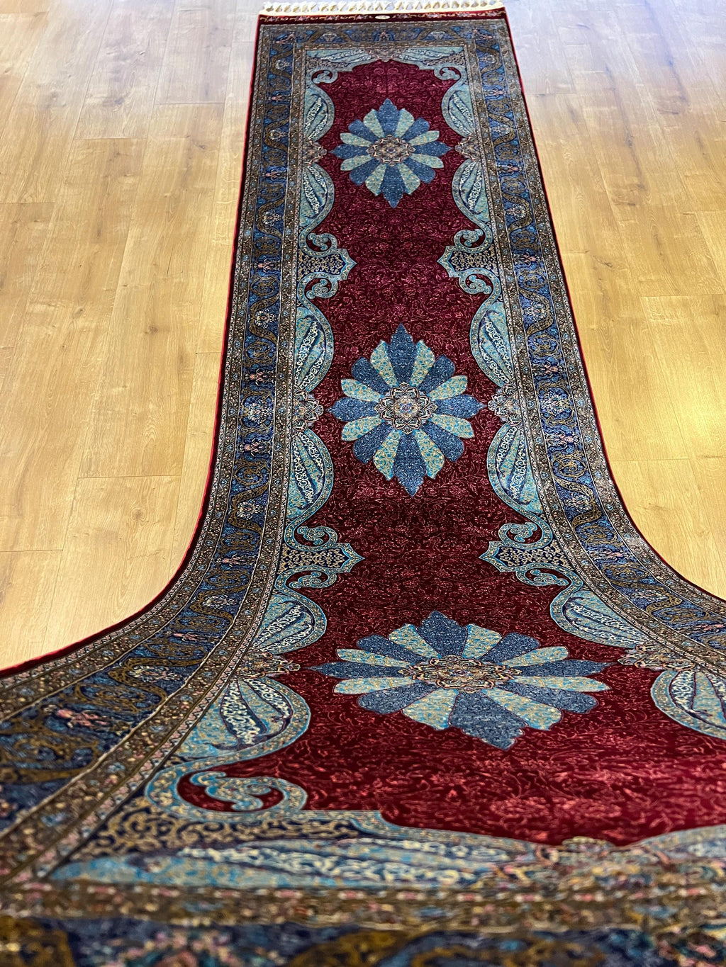 3x10 ft Red Silk Runner Rug, Blue Medallion, Classic Luxury Hallway Rug