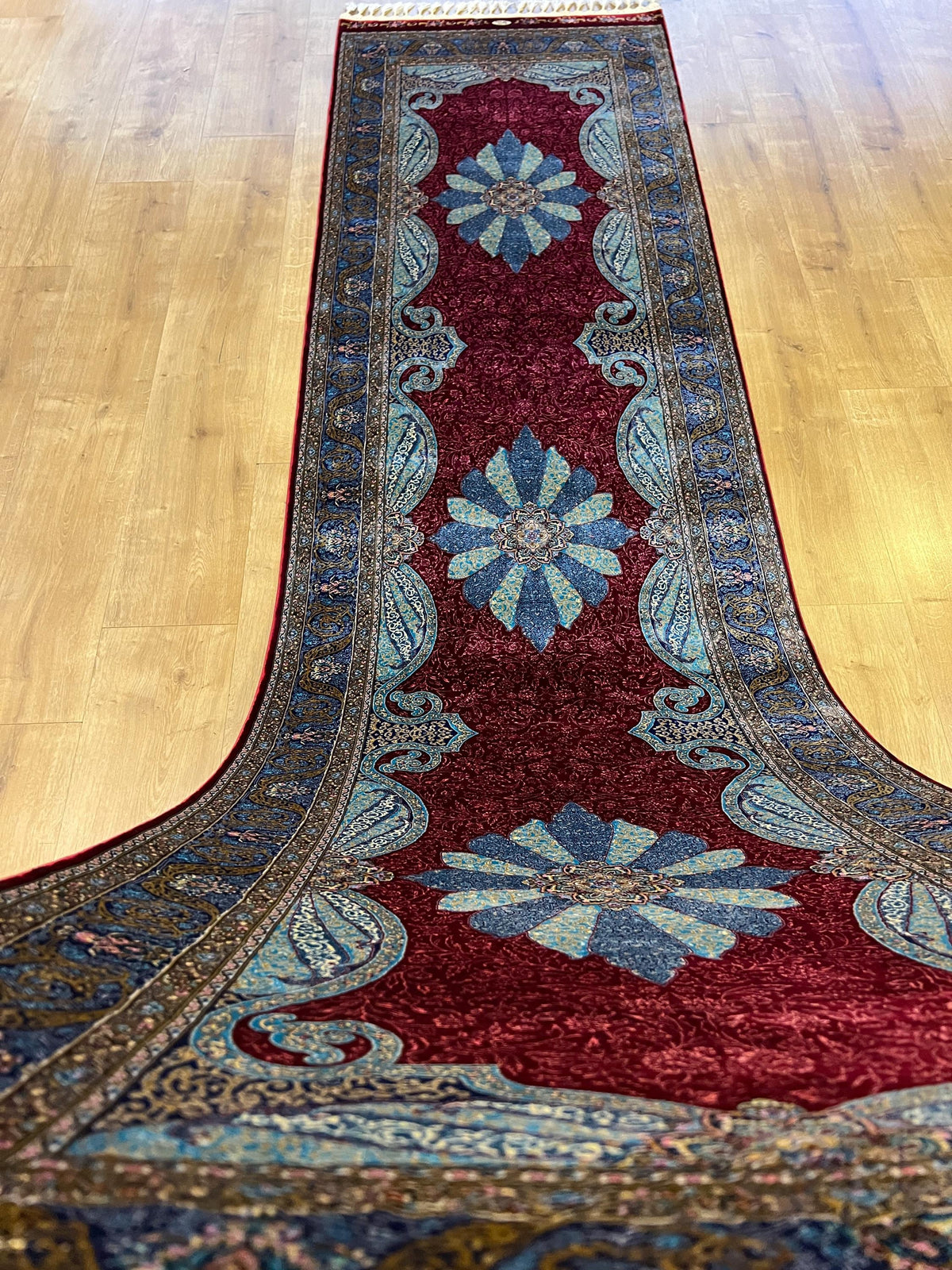 3x10 ft Red Silk Runner Rug, Blue Medallion, Classic Luxury Hallway Rug