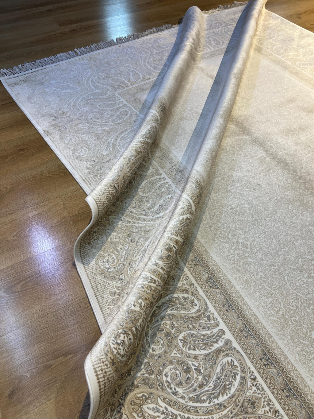 Cream Silk Rug, Grey Beige Framed Elegant Style, Luxury Home Decor