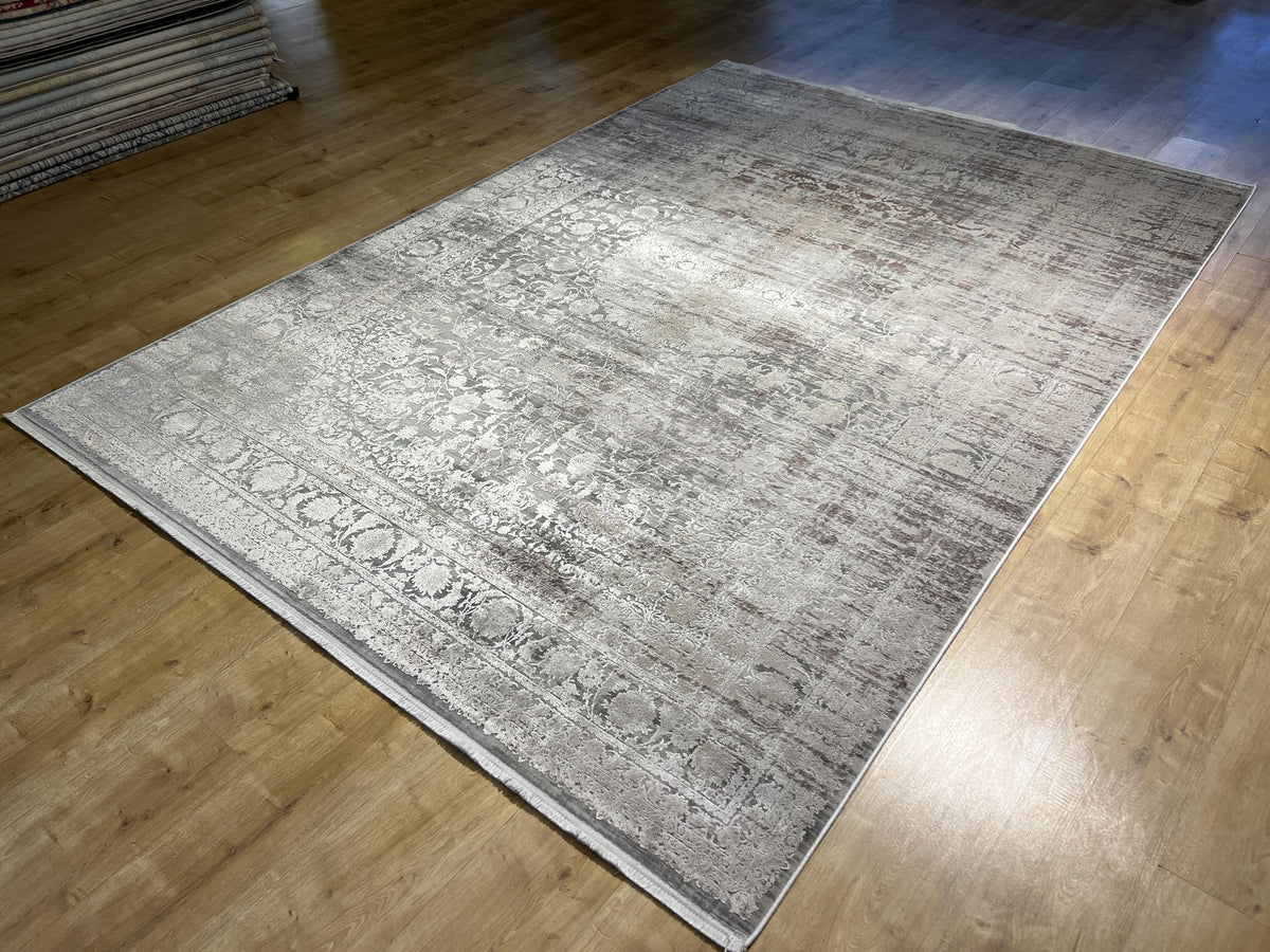 7x10 ft Antique Distressed Medallion Bamboo Rug in Gray and Beige