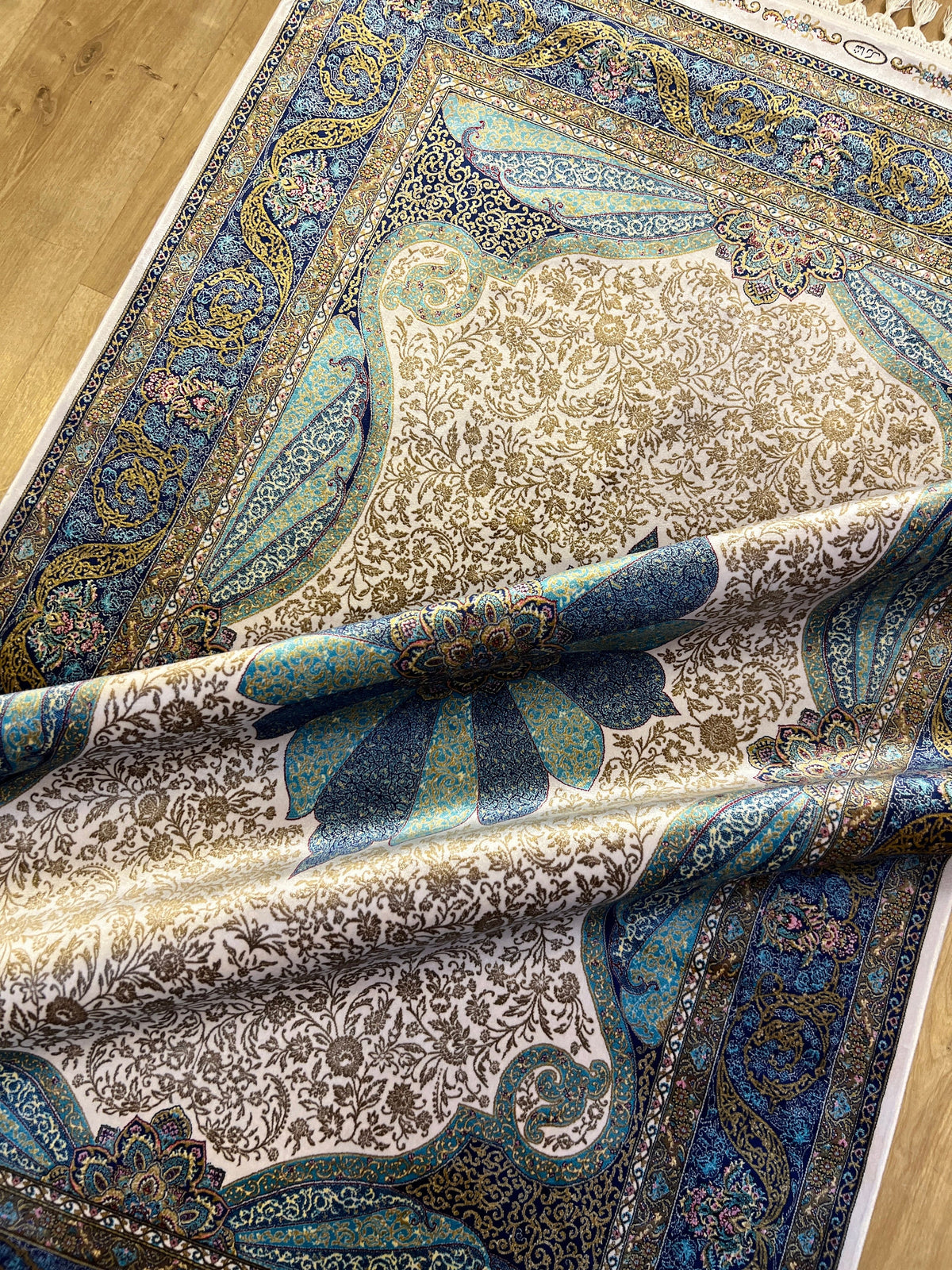 Ivory Silk Rug with Blue Medallion, 4x6 ft, Classic Turkish Style Area Rug
