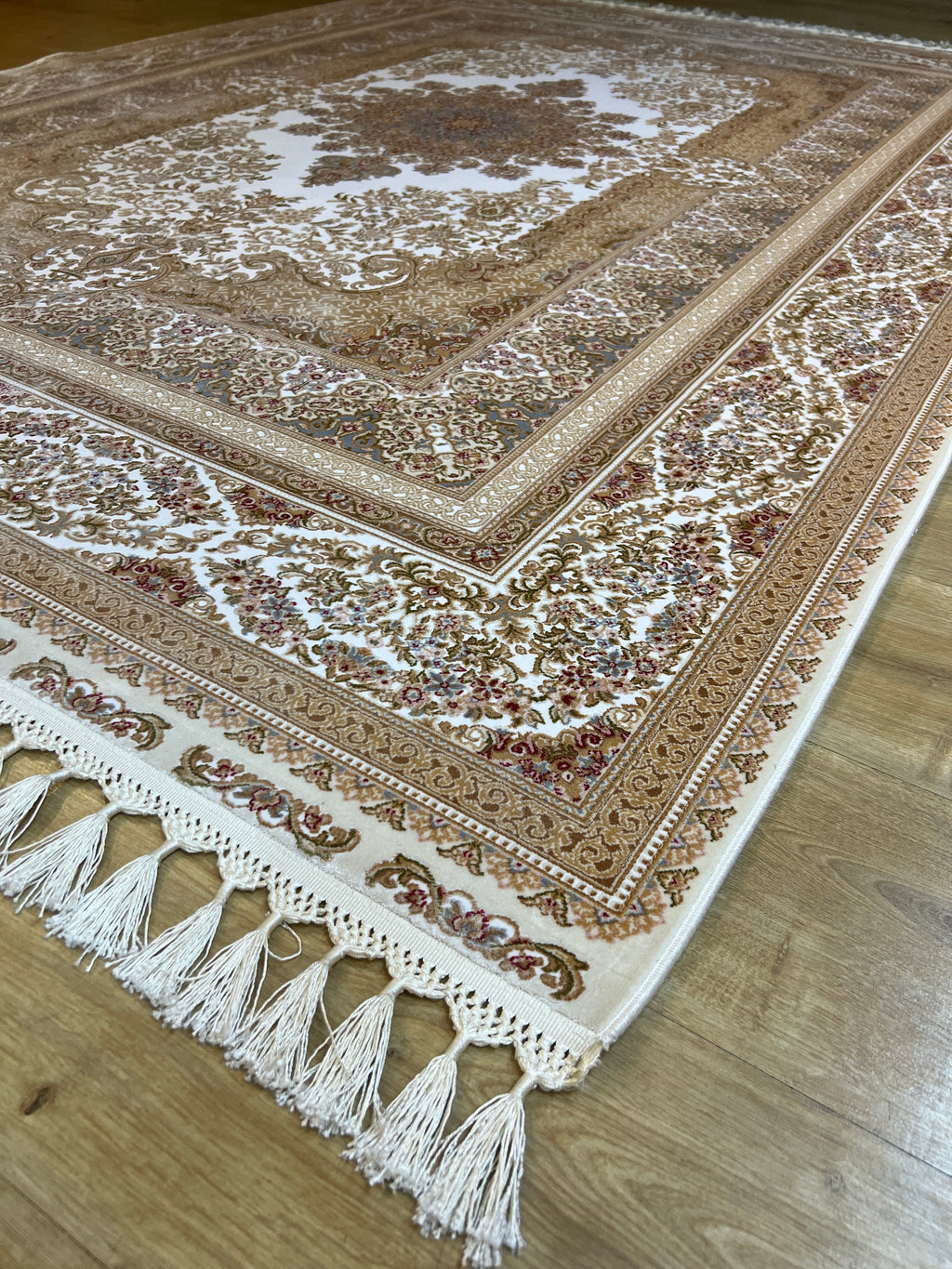 5x8 ft Gold Silk Rug, Classic Medallion Design Turkish Carpet