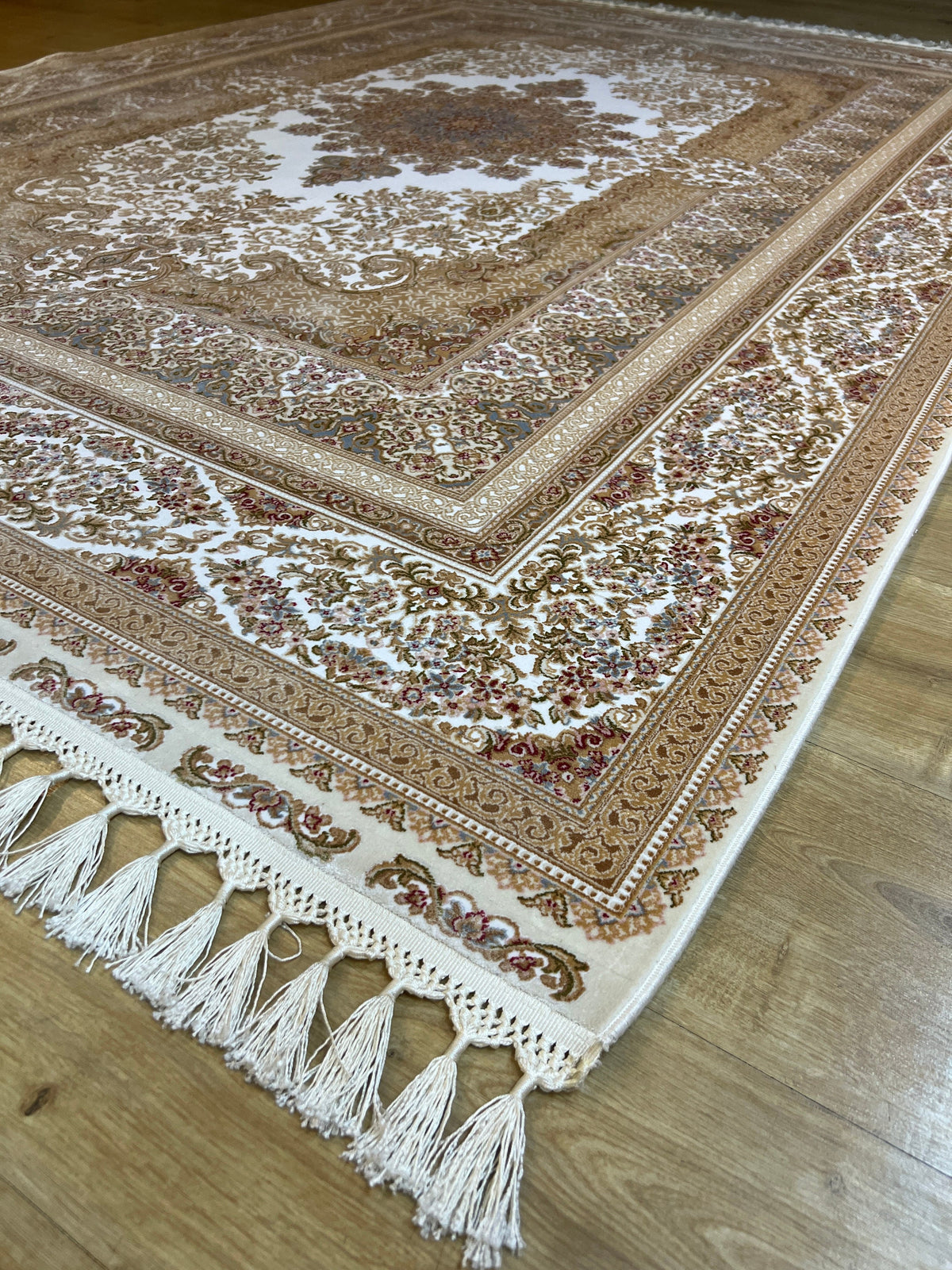 5x8 ft Gold Silk Rug, Classic Medallion Design Turkish Carpet