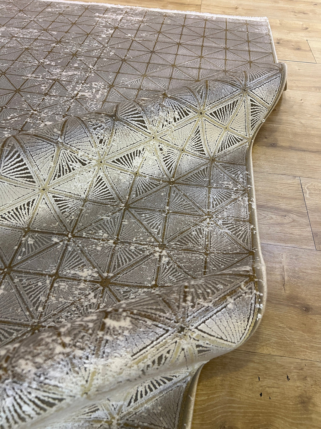 5x8 ft Gold Beige Geometric Modern Bamboo Area Rug
