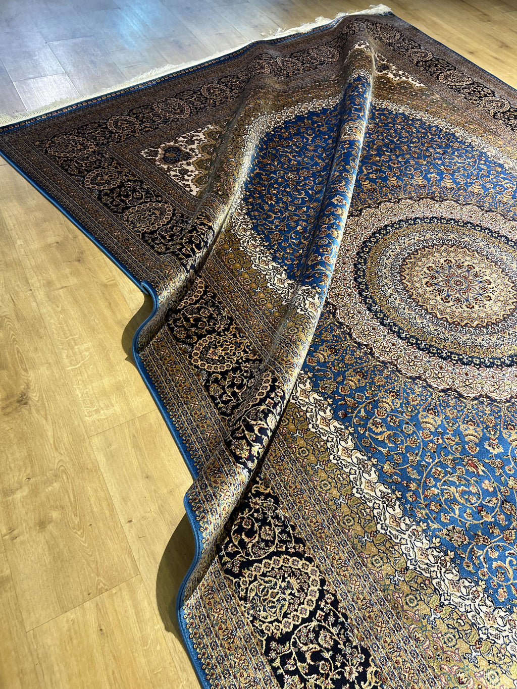 Blue Silk Rug 7x10 ft, Medallion Design Classic Turkish Carpet