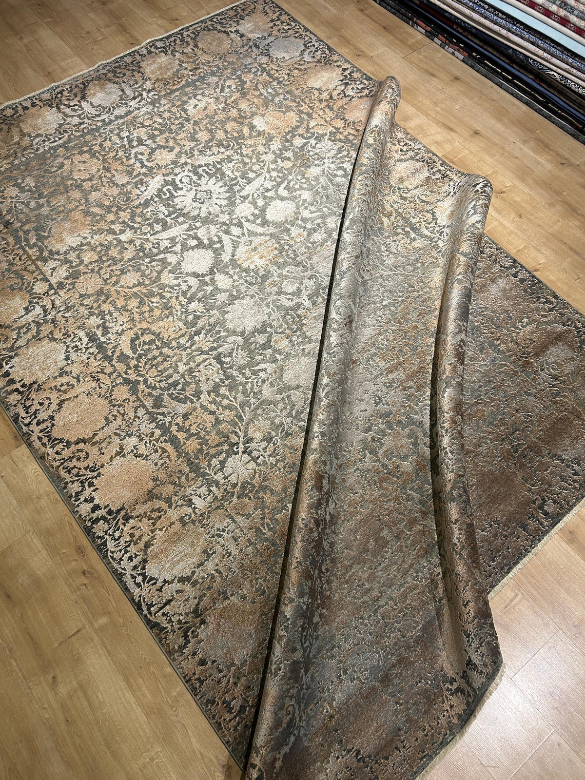 5x8 ft Brown Gray Bamboo Rug with Antique Distressed Design