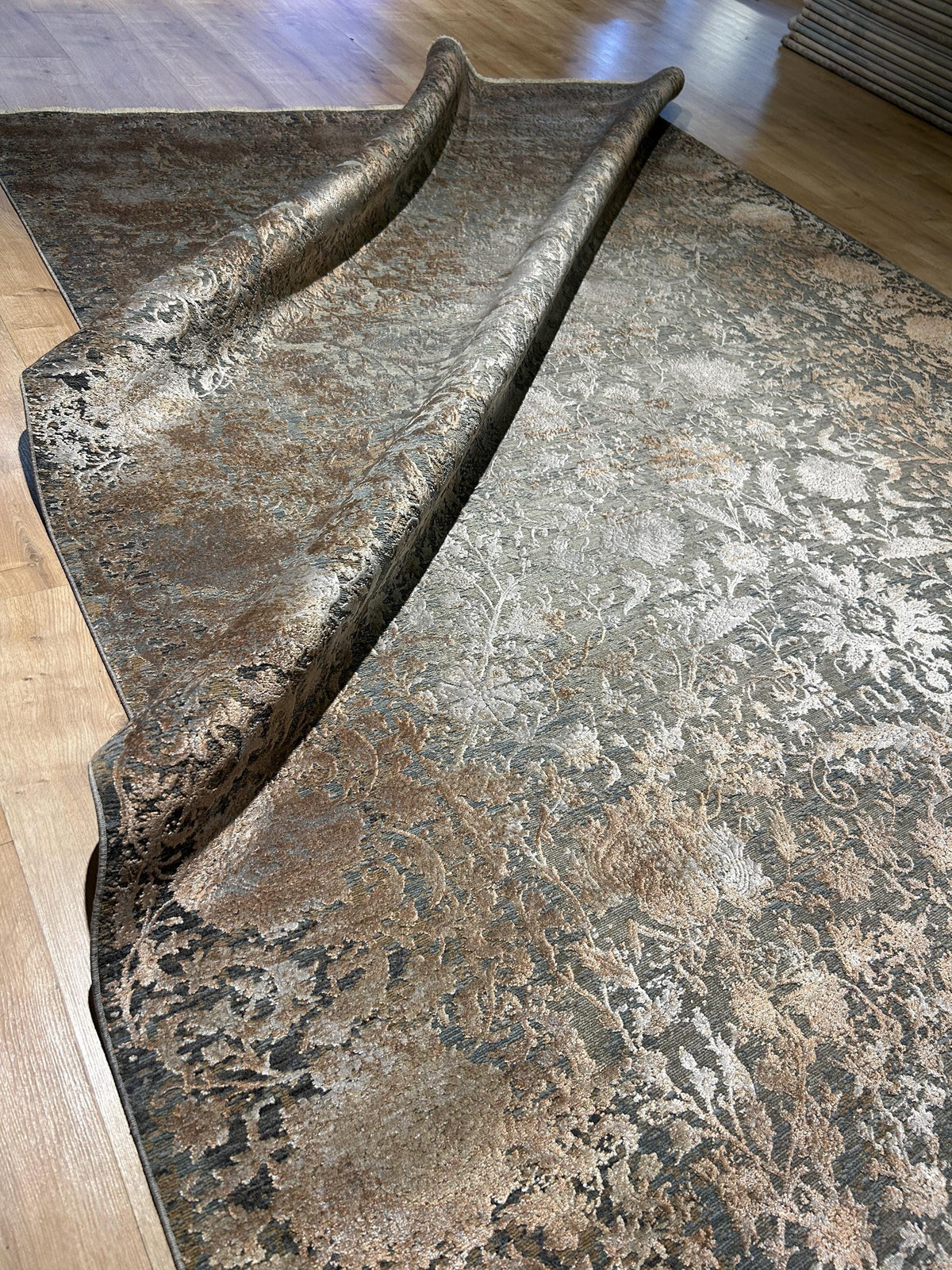 5x8 ft Brown Gray Bamboo Rug with Antique Distressed Design