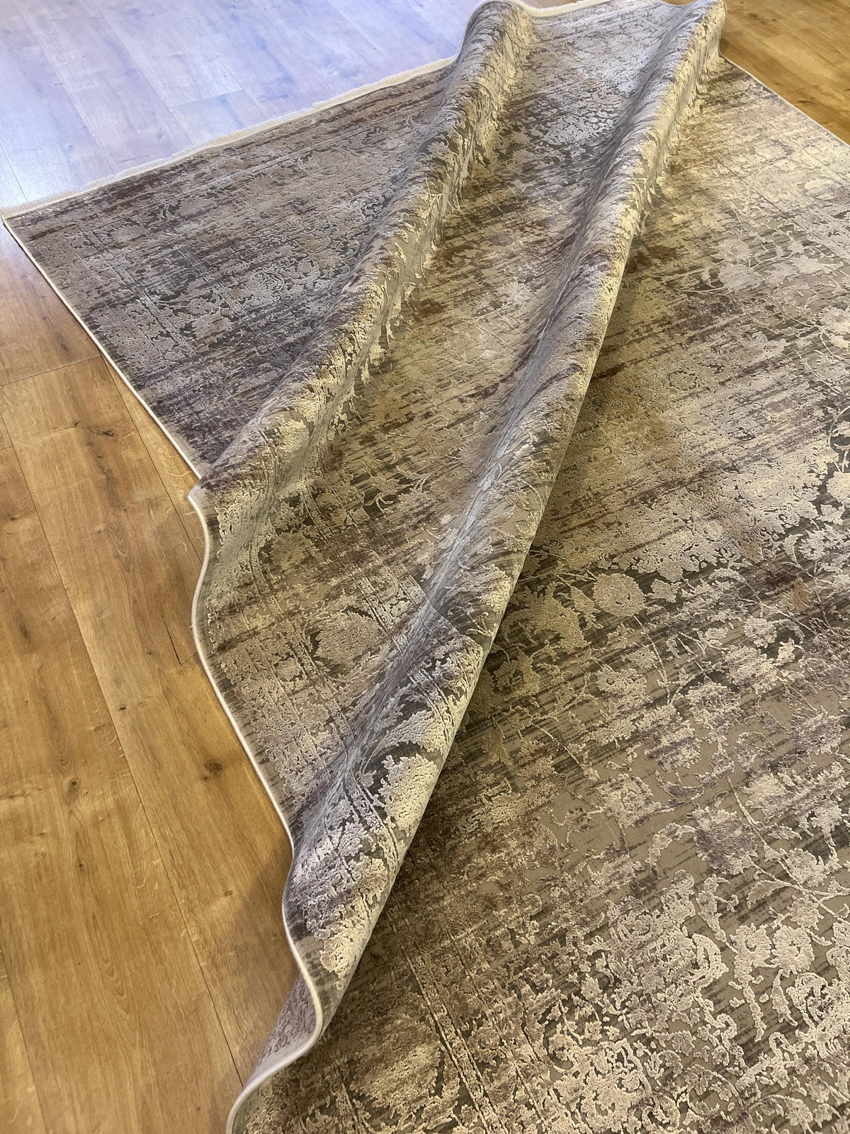 7x10 Gray Bamboo Acrylic Rug, Modern Medallion Pattern, Luxury Living Room Carpet