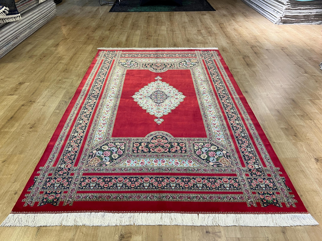 Floral Silk Rug, Floral Medallion and Border Design Classic Luxury Carpet