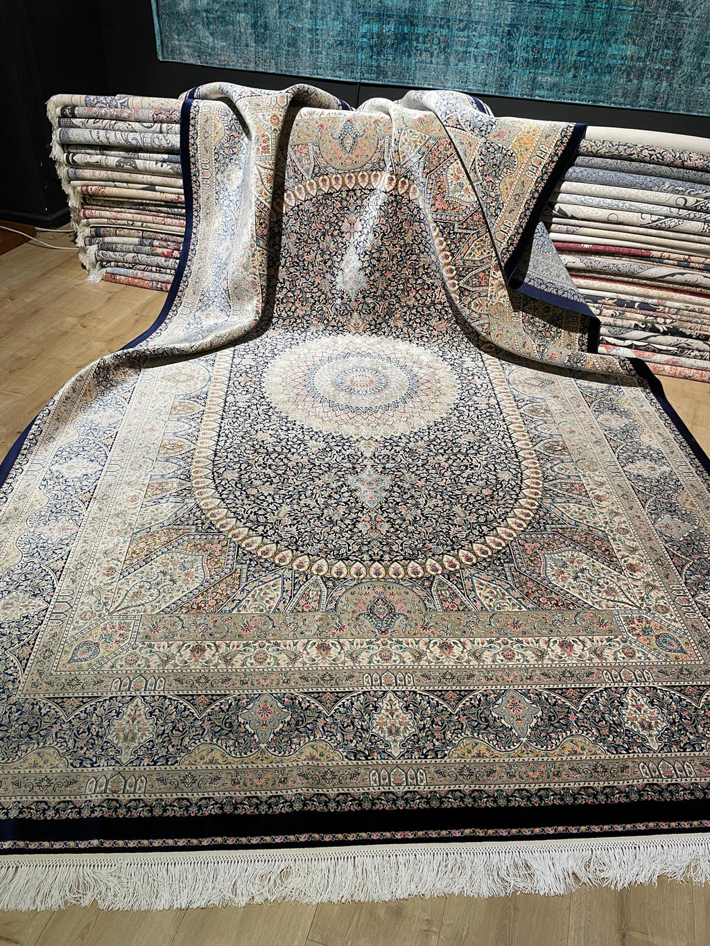 7x10 Ft Dark Blue Silk Rug, Luxury Medallion Design, Traditional Pattern