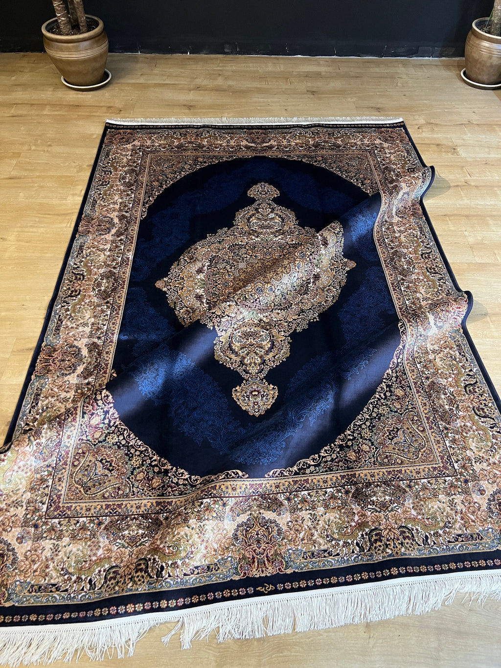 5x8 Blue Silk Rug, Classic Turkish Carpet, Medallion Design, Luxury Rug