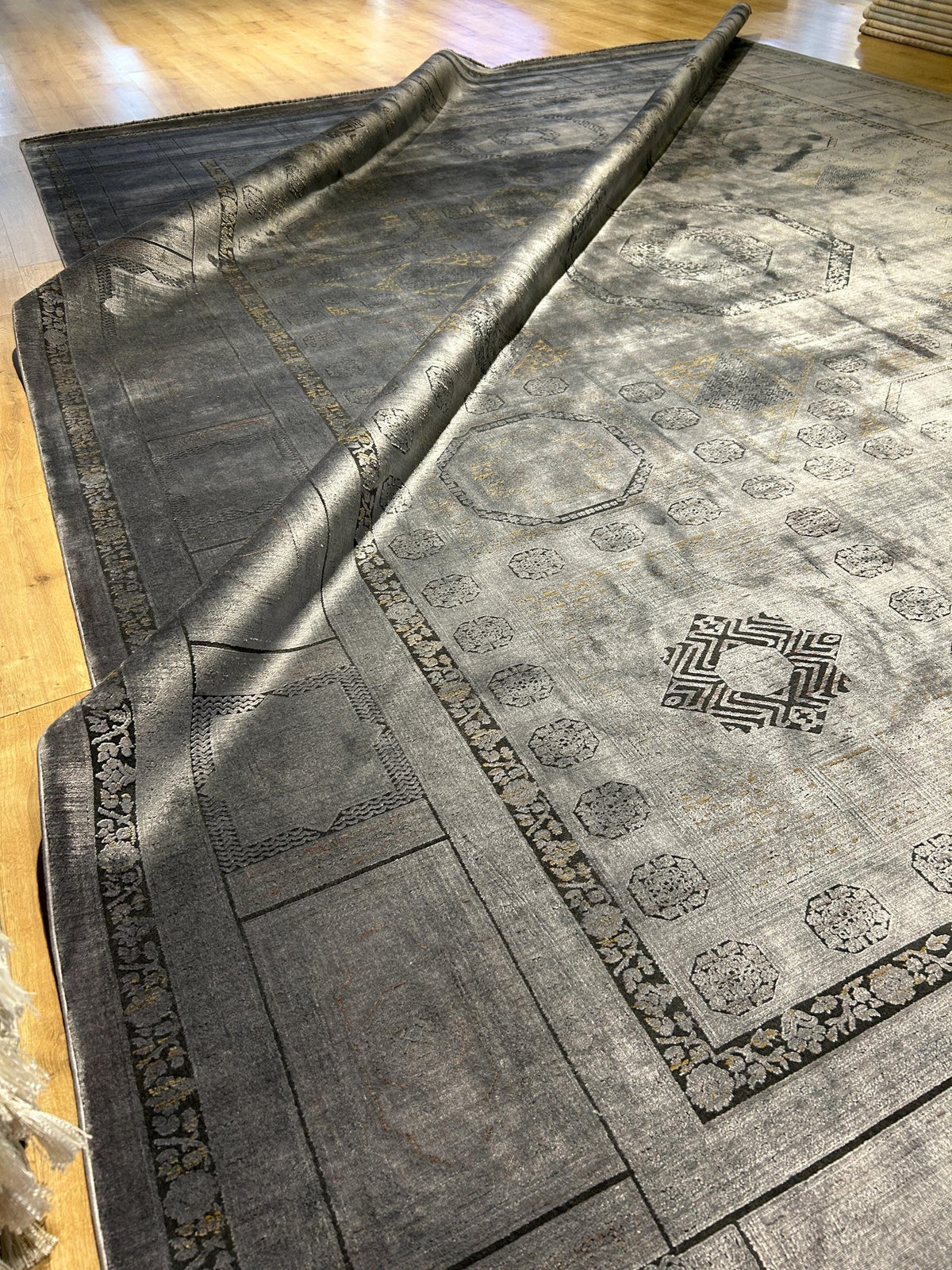 10x13 ft Smoked Gray Bamboo Rug, Distressed Pattern, Modern Rug