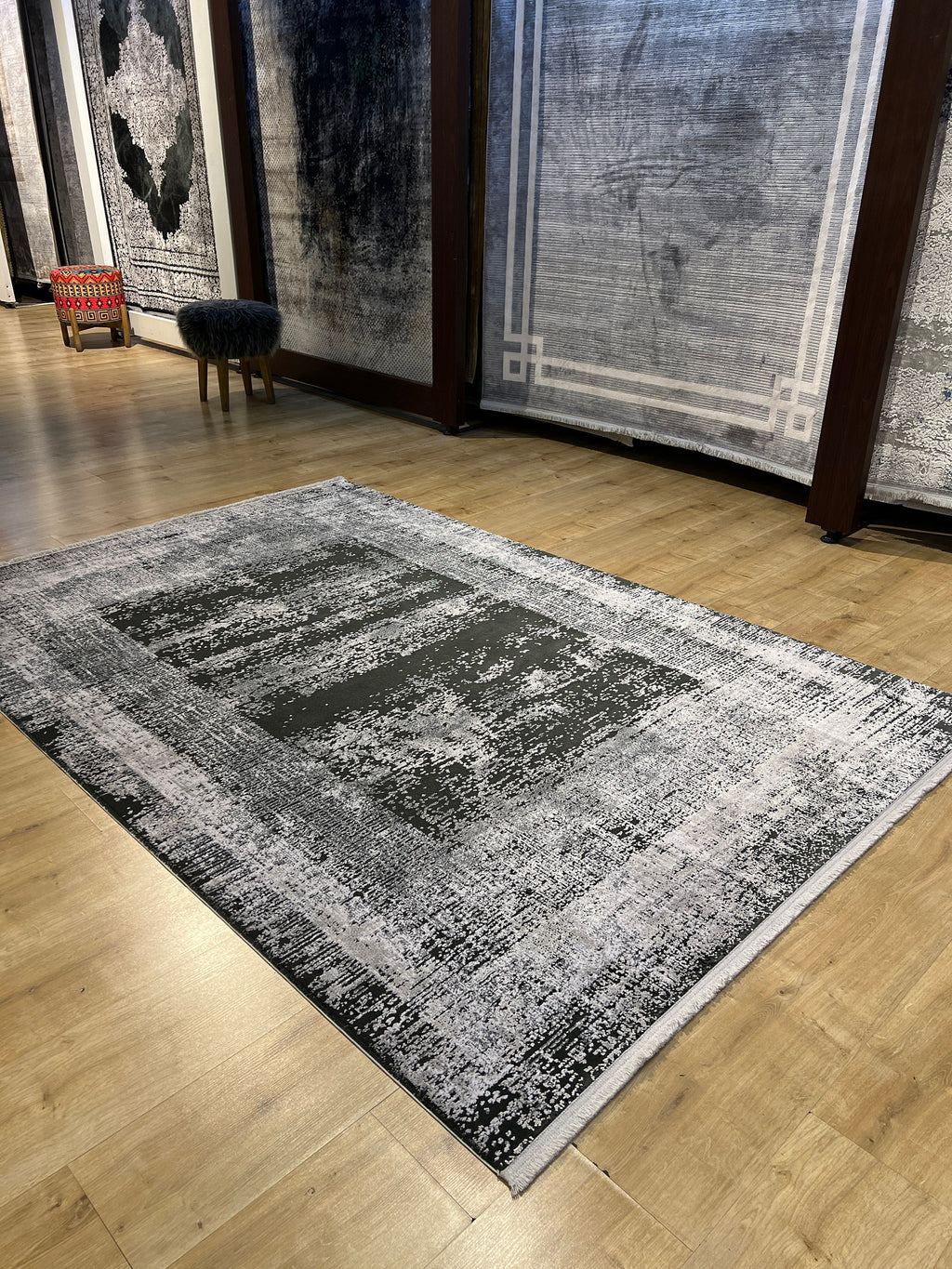 5x8 ft Gray Modern Abstract Bamboo Area Rug