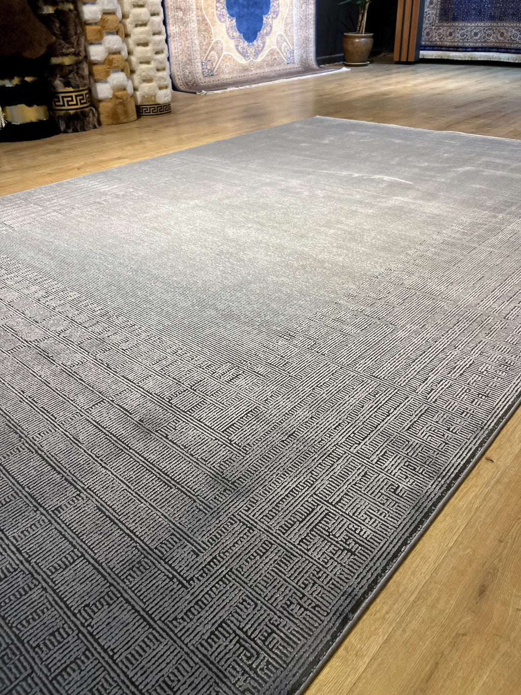 7x10 ft Luxury Dark Gray Bamboo Rug with Linear Design