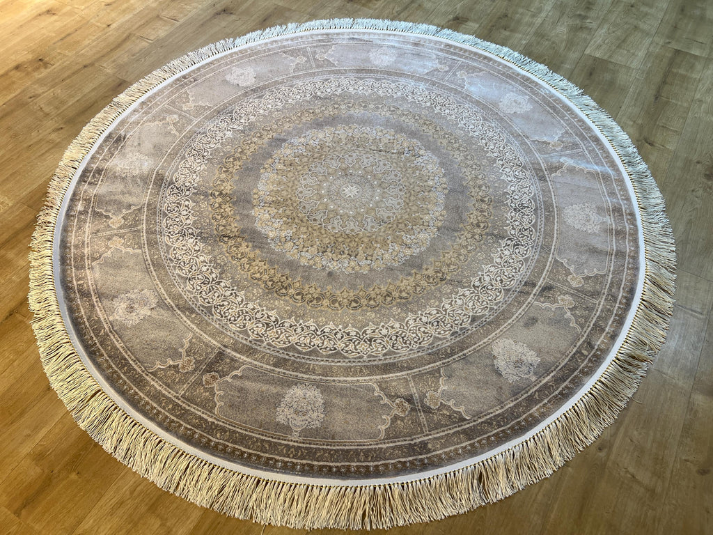 5x5 Ft Round Silk Rug, Gray Medallion Design, Classic Luxury Rug