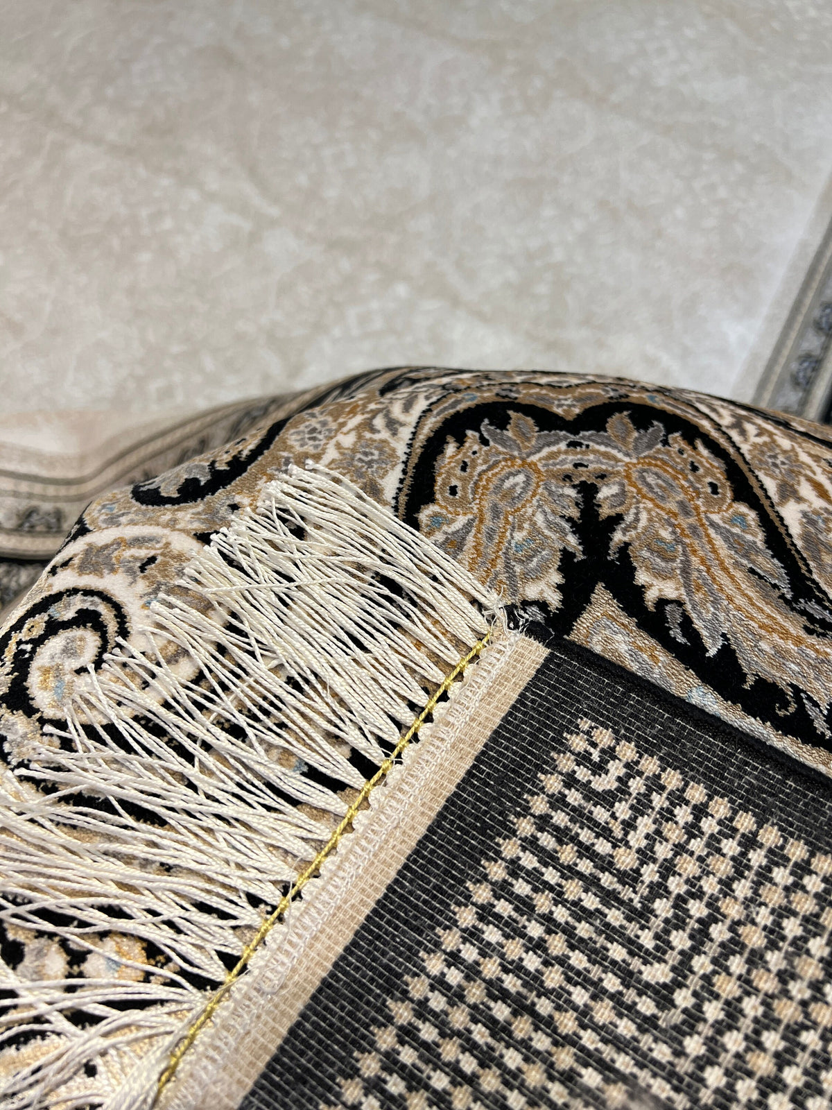 Cream Silk Rug, Black Framed Elegant Style, Luxury Home Decor