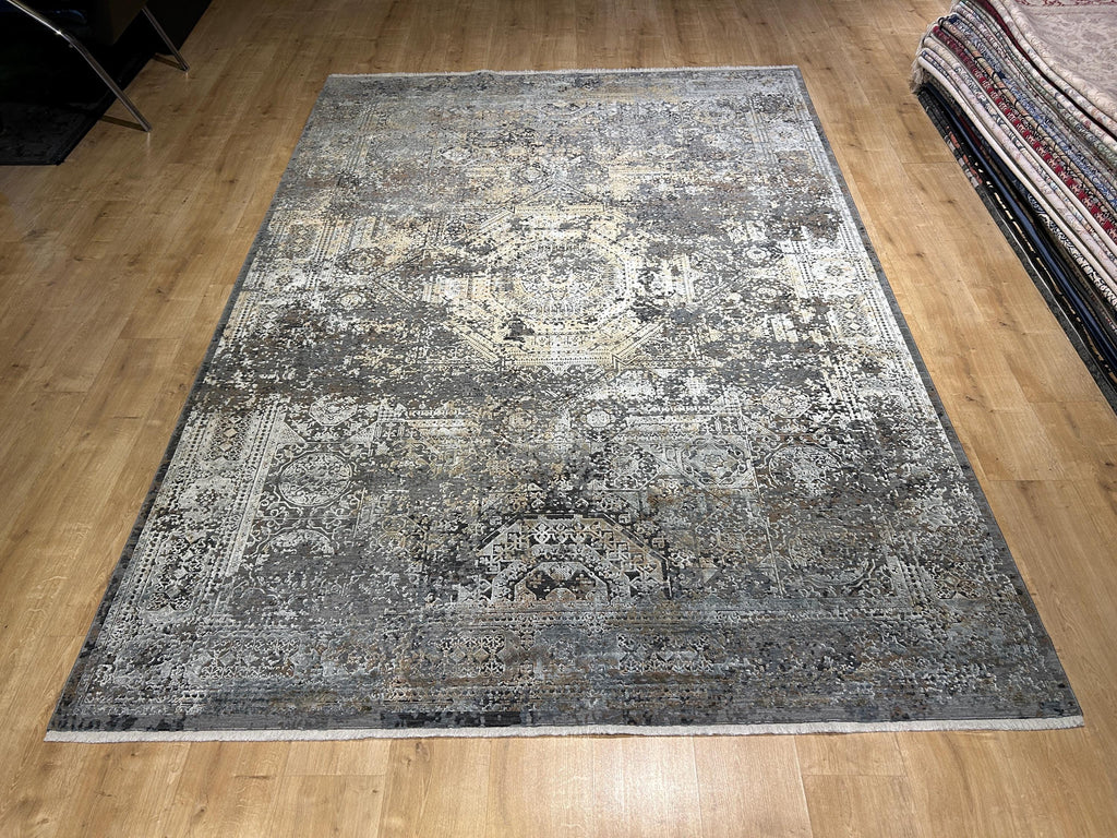 Gray Gold Bamboo Rug with Antique Distressed Medallion Pattern