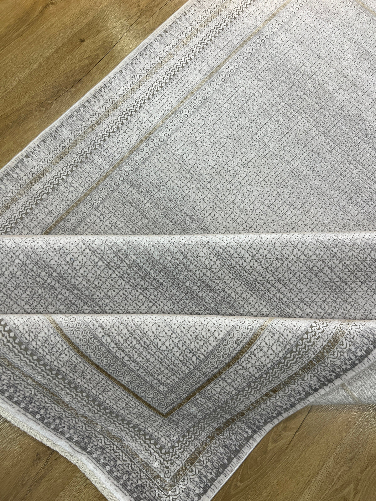 5x8 ft Gray Geometric Pattern Bamboo Rug with Gold Lines