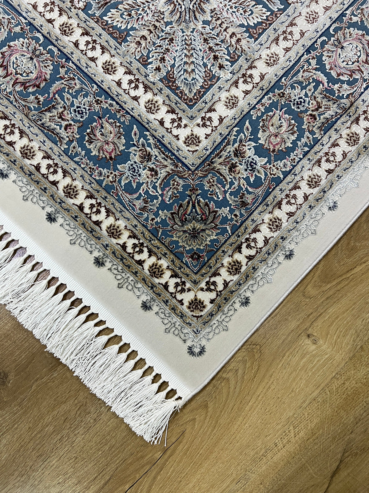 5x8 ft Ivory Silk Rug with Blue Border and Medallion, Classic Turkish Style