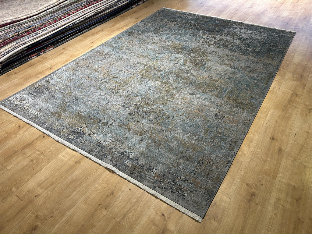 Gray Gold Bamboo Rug with Antique Distressed Medallion Pattern