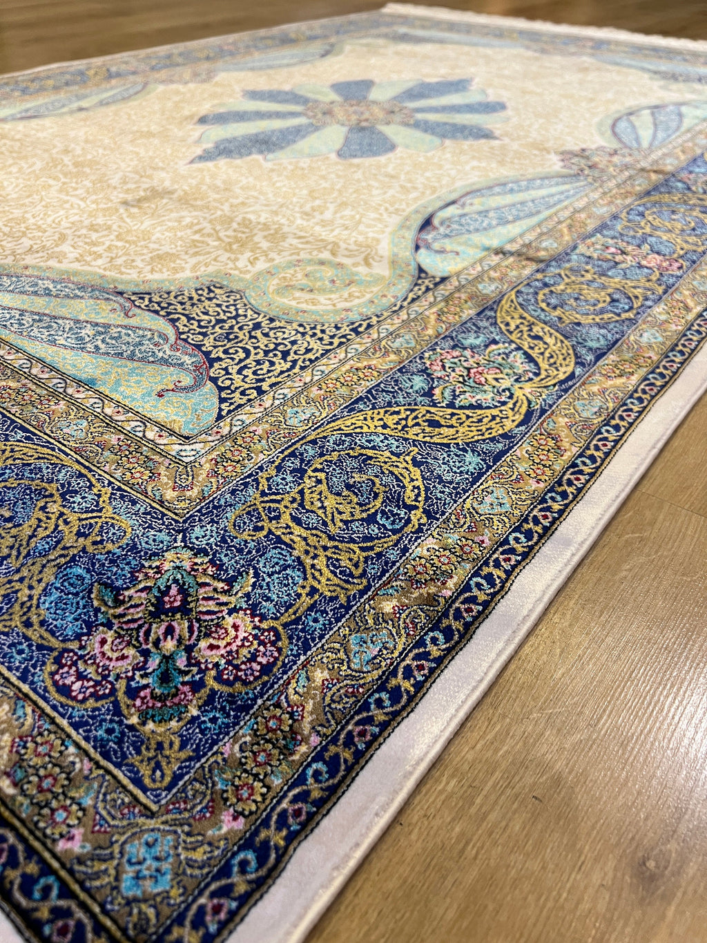 Ivory Silk Rug with Blue Medallion, 4x6 ft, Classic Turkish Style Area Rug