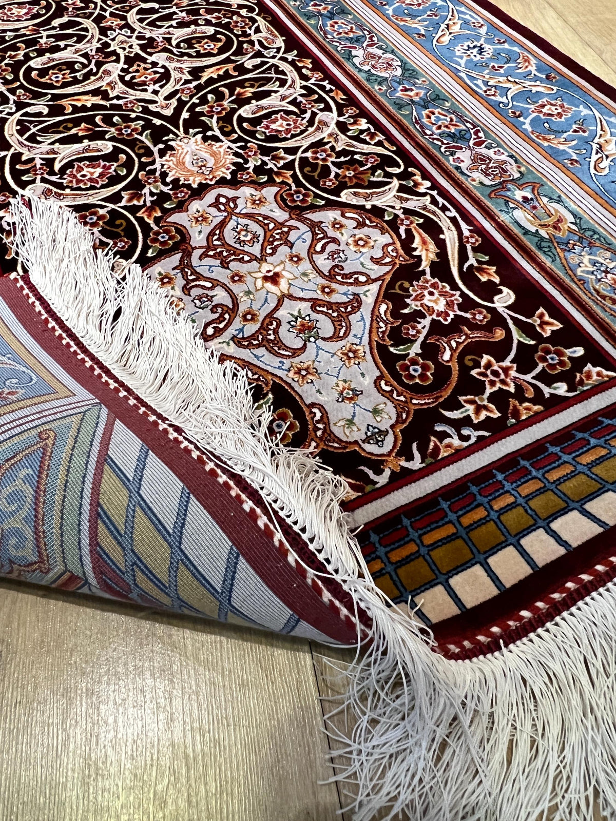 2.62x4.10 Ft Red Blue Silk Prayer Rug With Floral Design, Muslim Gift Prayer Mat