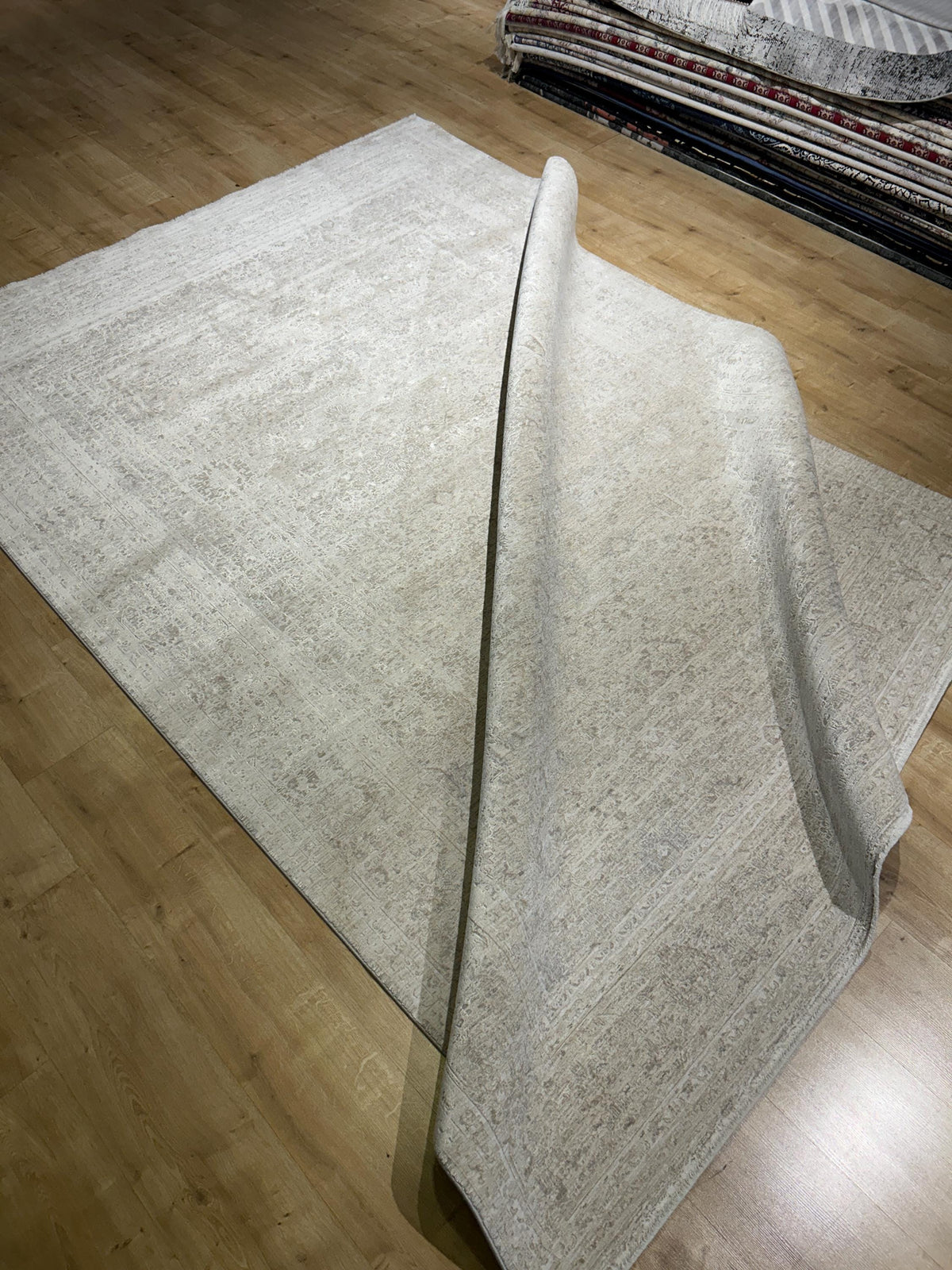 Beige Cream Floral Bamboo Rug with Traditional Modern Distressed Patterns