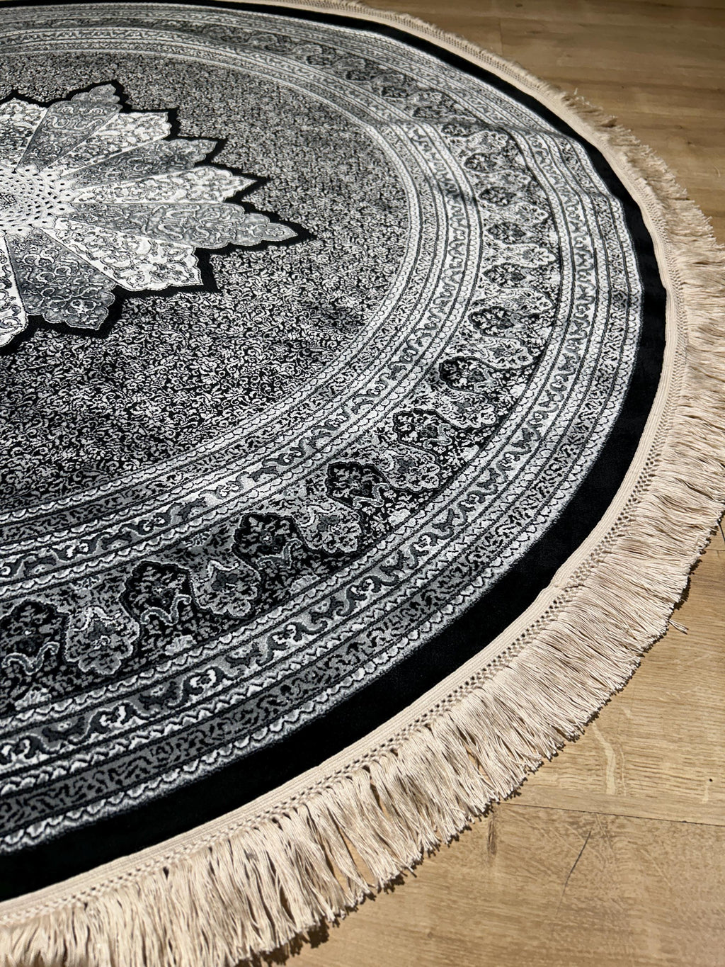 Black Gray Round Silk Rug, Medallion Design, Classic Luxury Area Rug