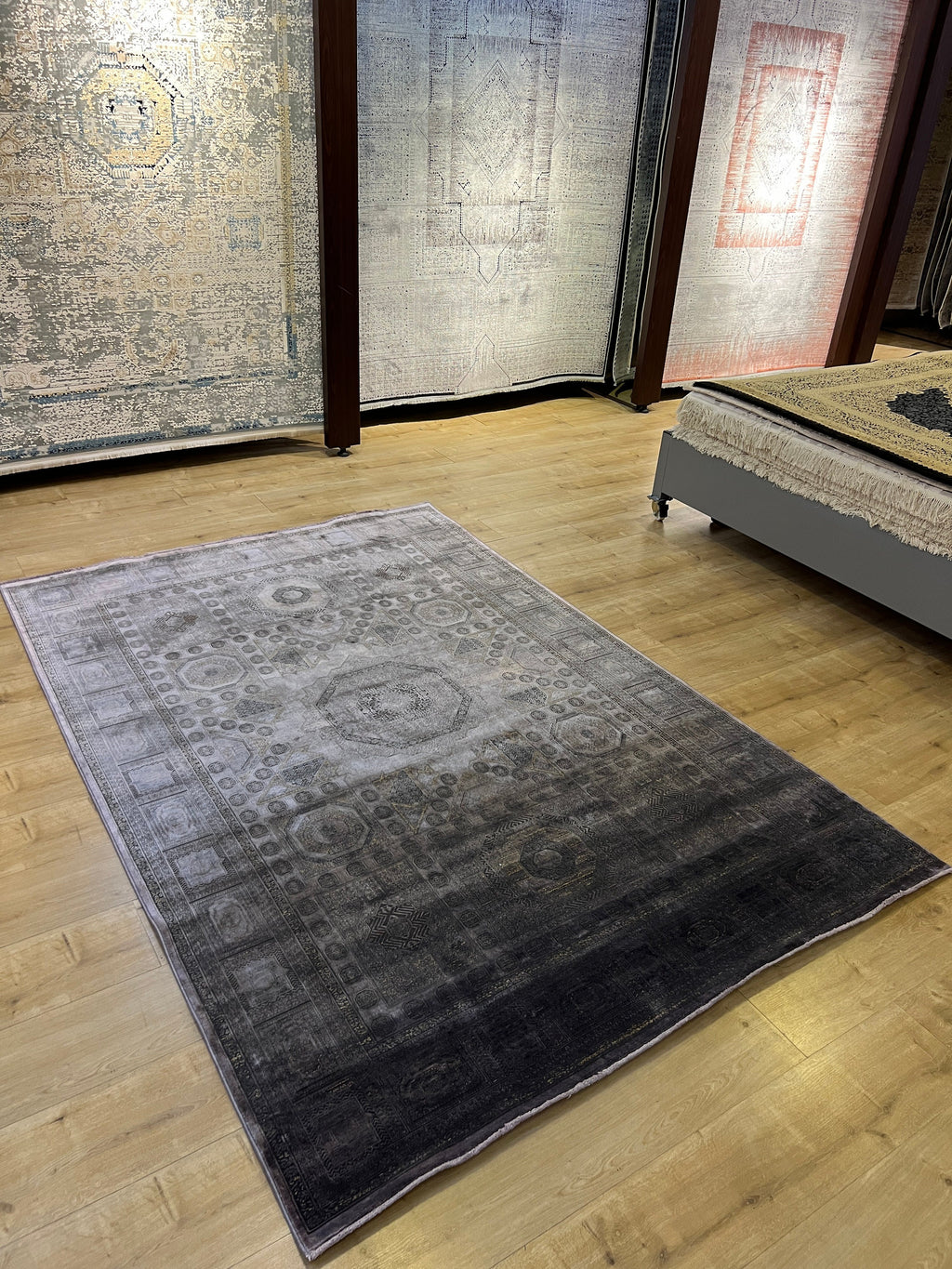 5x8 Ft Ethnic Geometric Medallion Gray Bamboo Area Rug