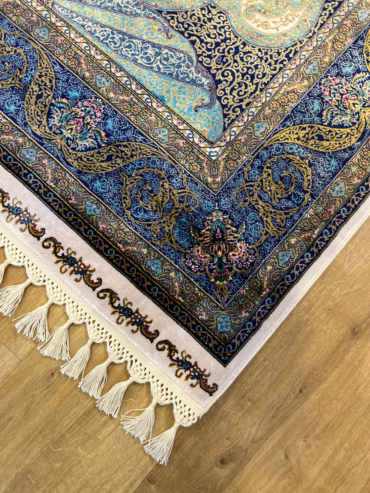 Ivory Silk Rug with Blue Medallion, 4x6 ft, Classic Turkish Style Area Rug