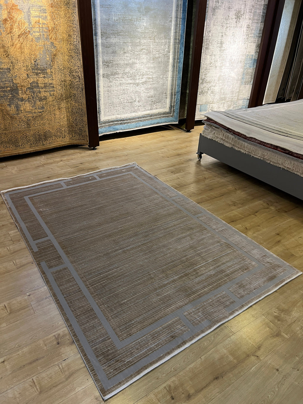 5x8 Ft Gold Brown Bamboo Rug with Modern Gray Border Design