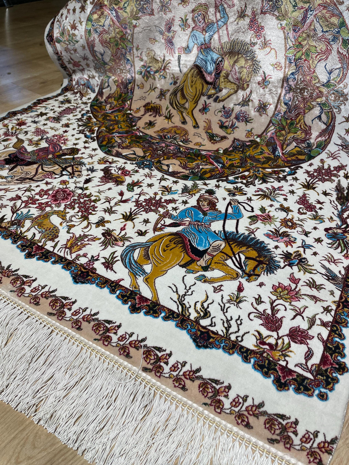 Ivory Decorative Silk Tapestry Rug With Art Motifs, Floral Design