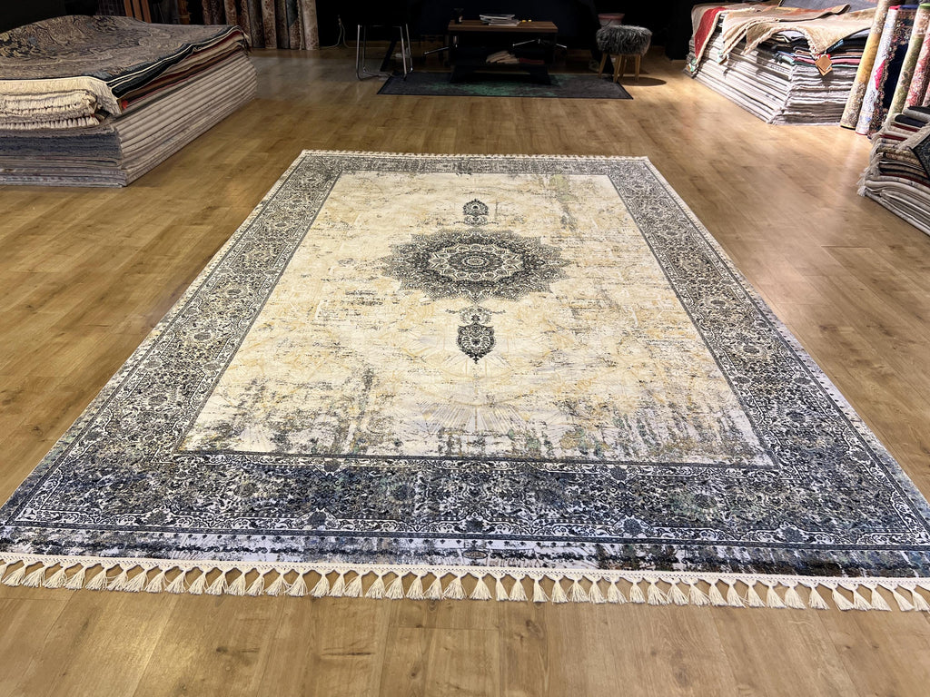 Cream Silk Rug, Grey Border Antique Medallion Classic Design