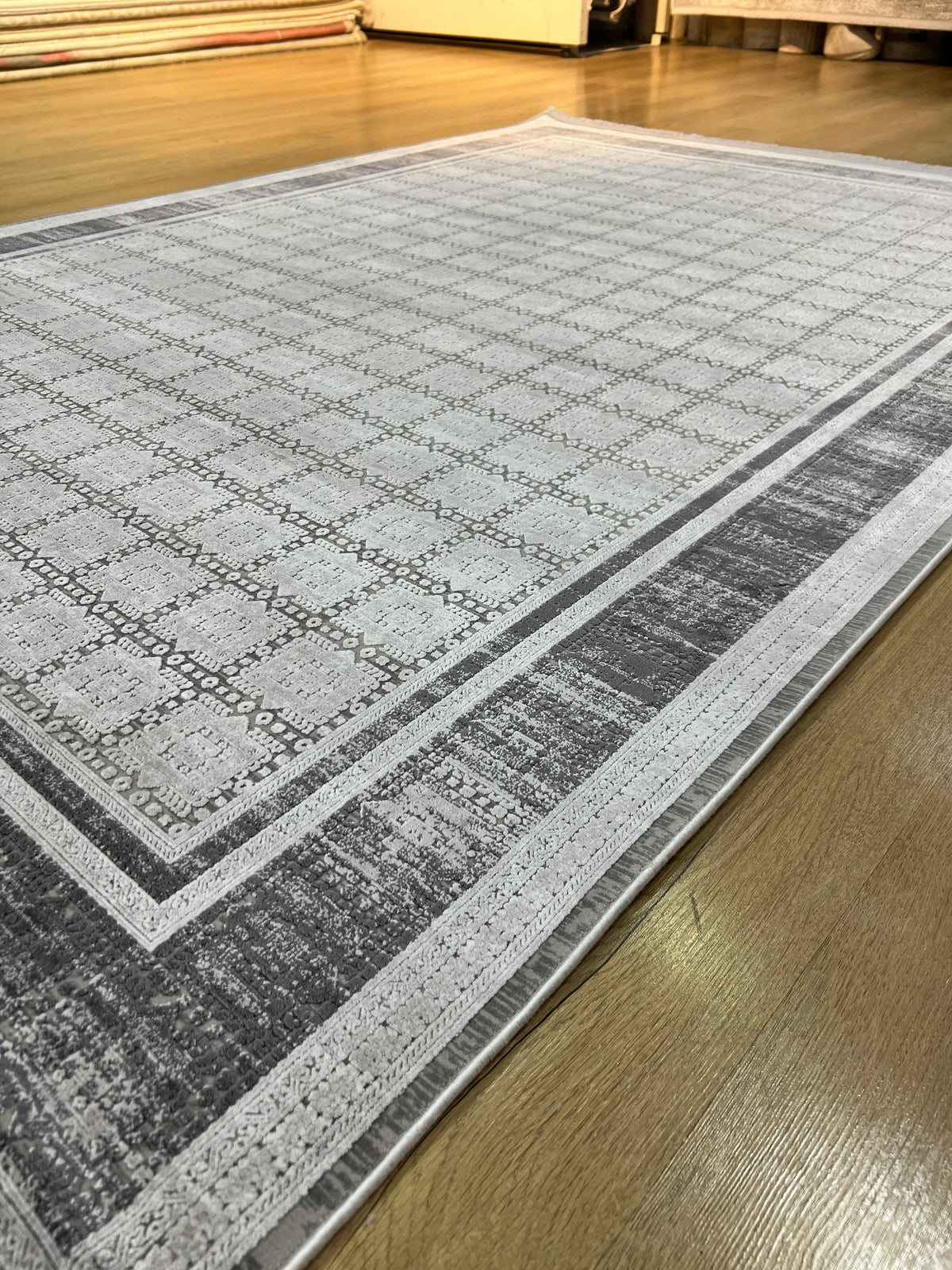 5x8 ft Traditional Ethnic Geometric Bamboo Rug with Border