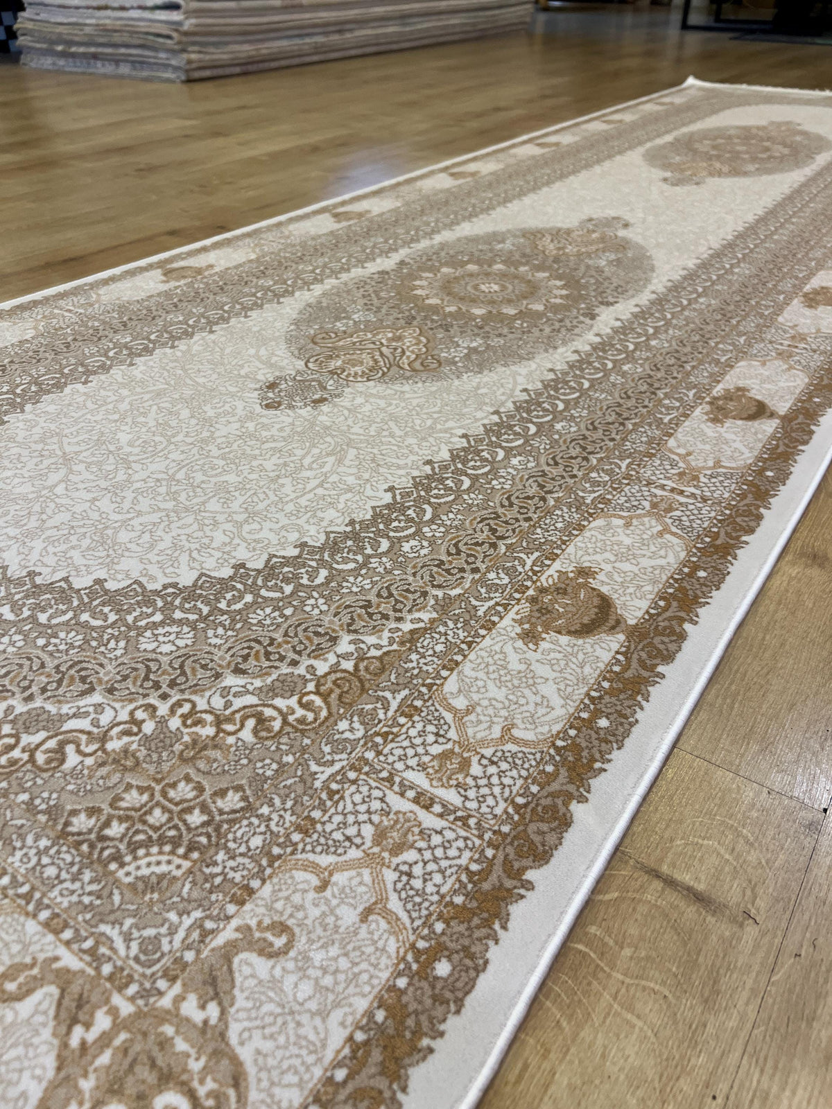 Cream Gold Medallion Silk Runner Rug, 3x10 ft, Classic Luxury Hallway Rug