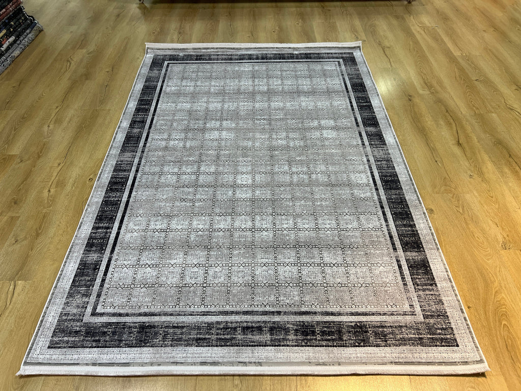 5x8 ft Traditional Ethnic Geometric Bamboo Rug with Border