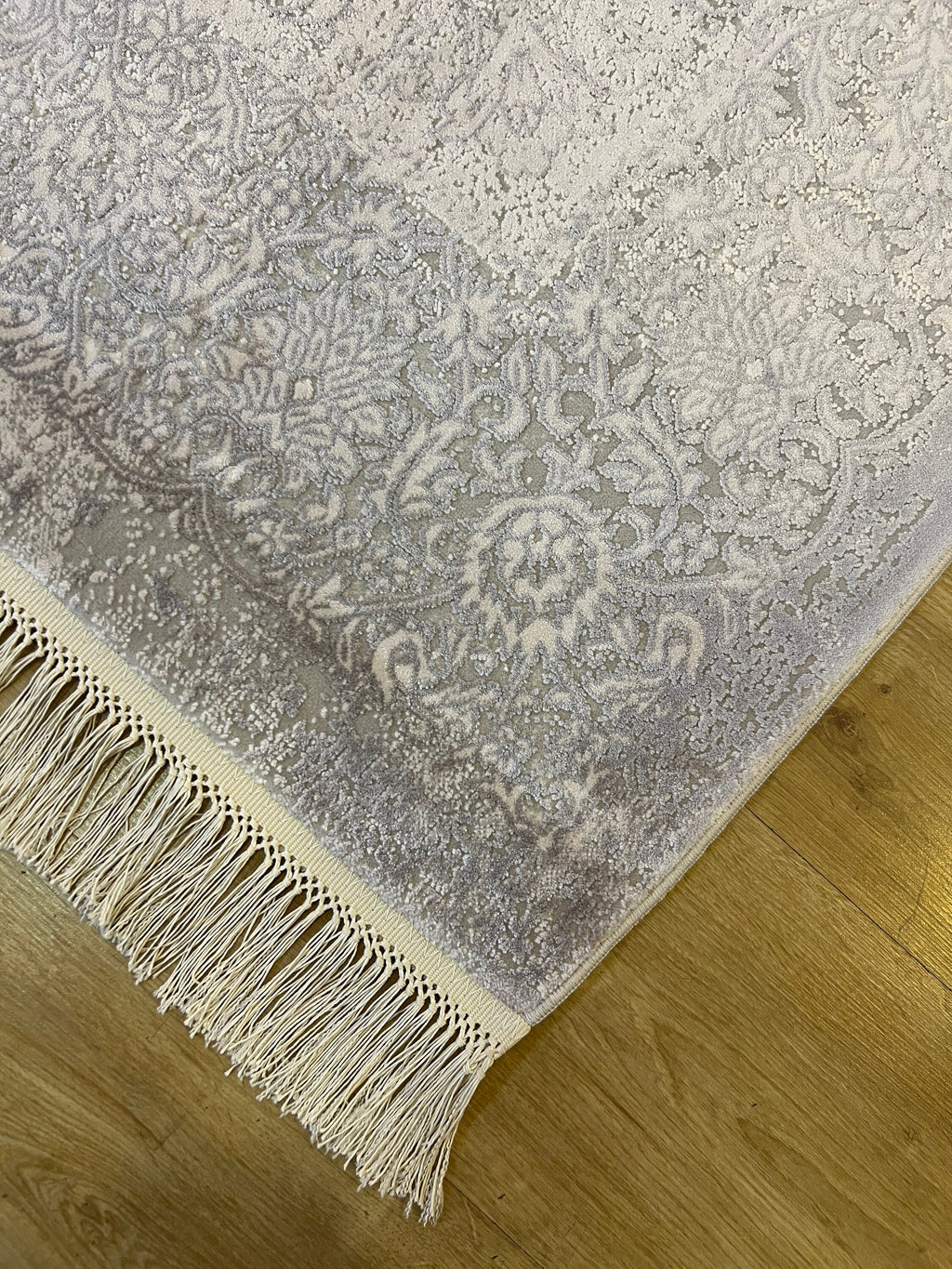 5x8 ft Cream Grey Bamboo Rug, Soft Medallion Design, Luxury Style