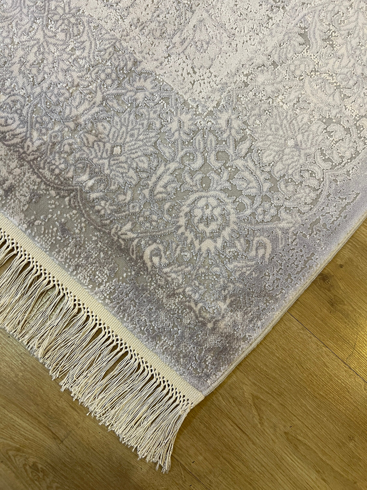 5x8 ft Cream Grey Bamboo Rug, Soft Medallion Design, Luxury Style