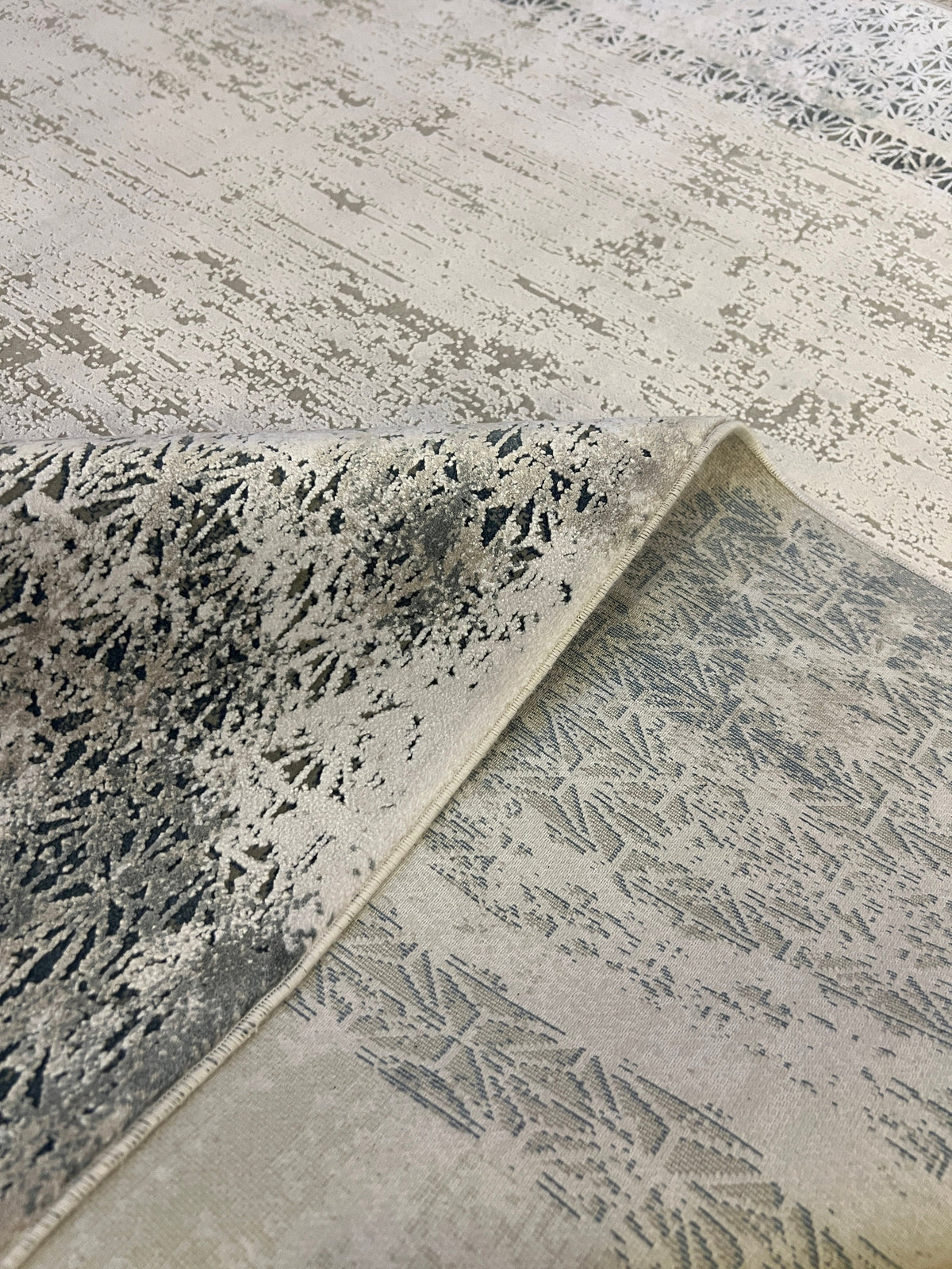 Gray Bamboo Area Rug, Modern Turkish Carpet (5x8 ft)