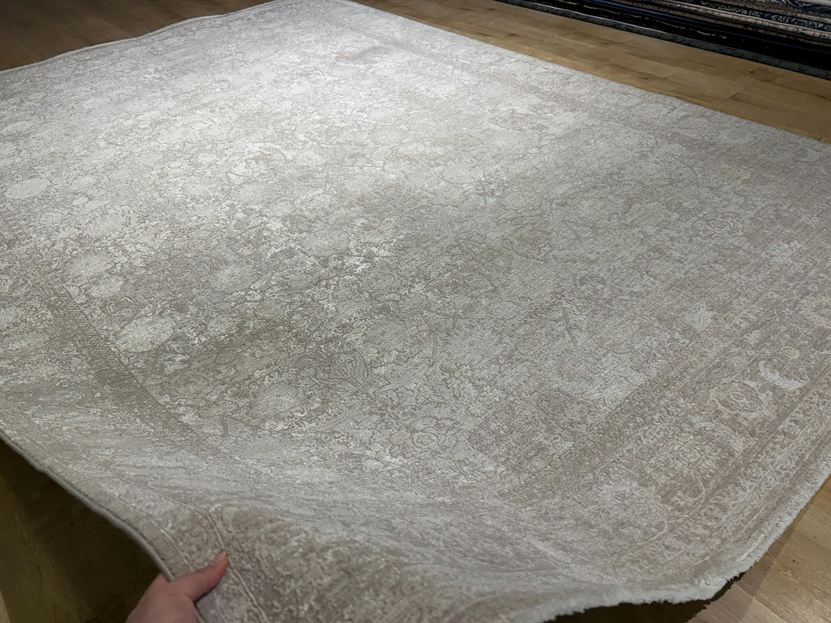 Beige Cream Floral Bamboo Rug with Traditional Modern Distressed Floral Patterns