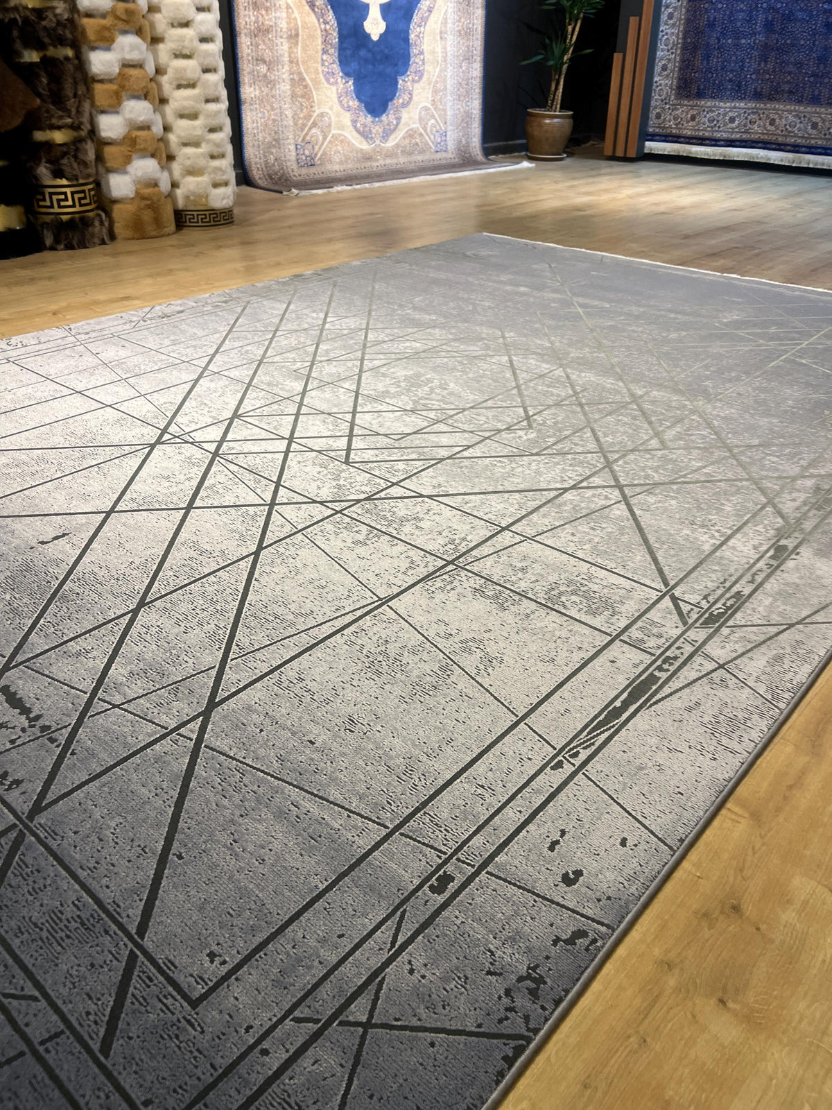 7x10 Ft Gray Modern Bamboo Rug with Geometric Pattern