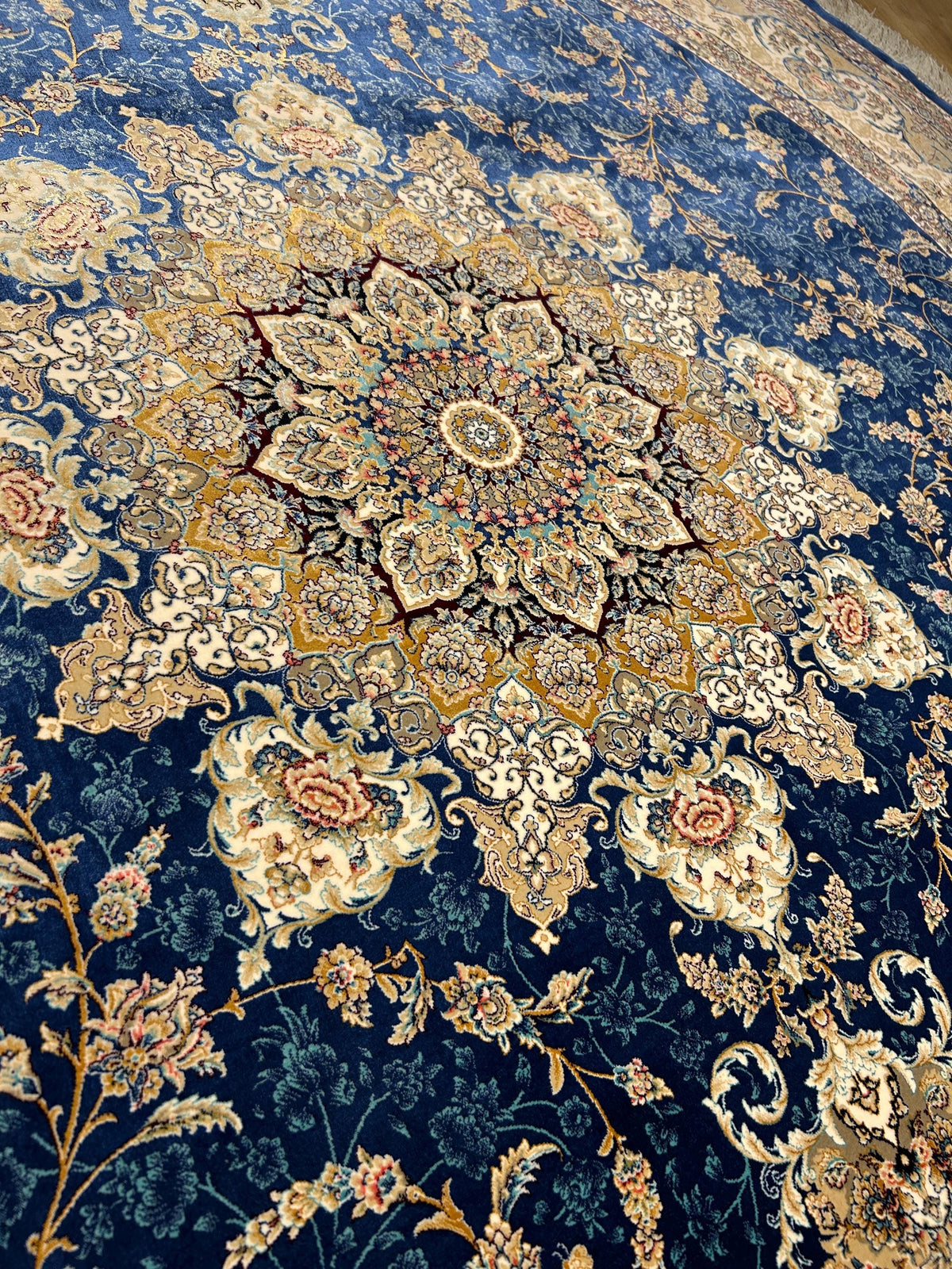 7x7 Ft Round Blue Beige Silk Rug, Classic Medallion Design Carpet