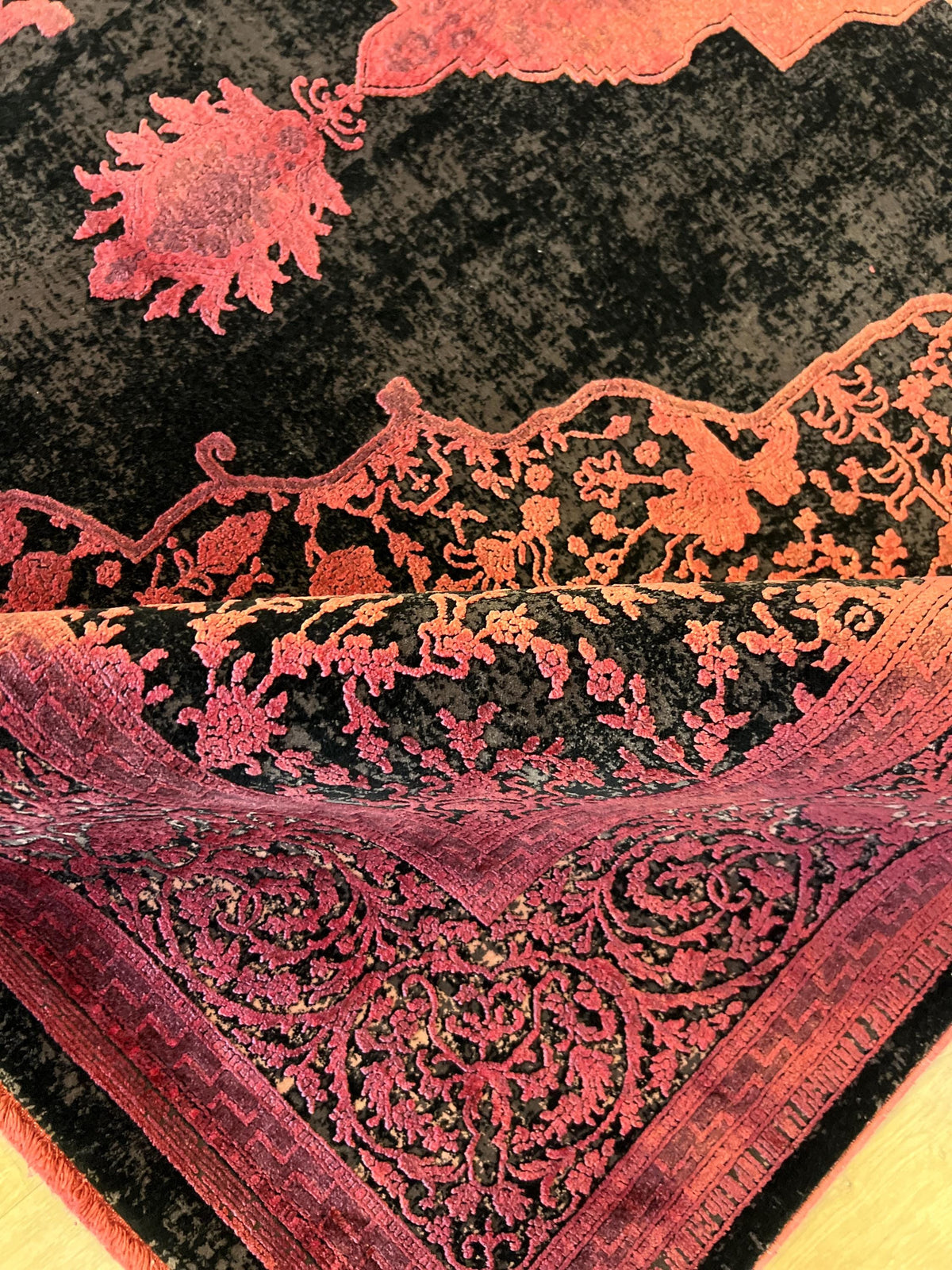 5x8 ft Black Bamboo Rug with Red Medallion and Border