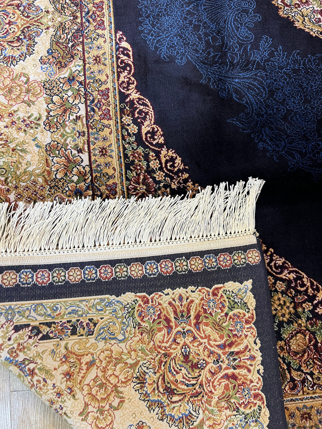 5x8 Blue Silk Rug, Classic Turkish Carpet, Medallion Design, Luxury Rug